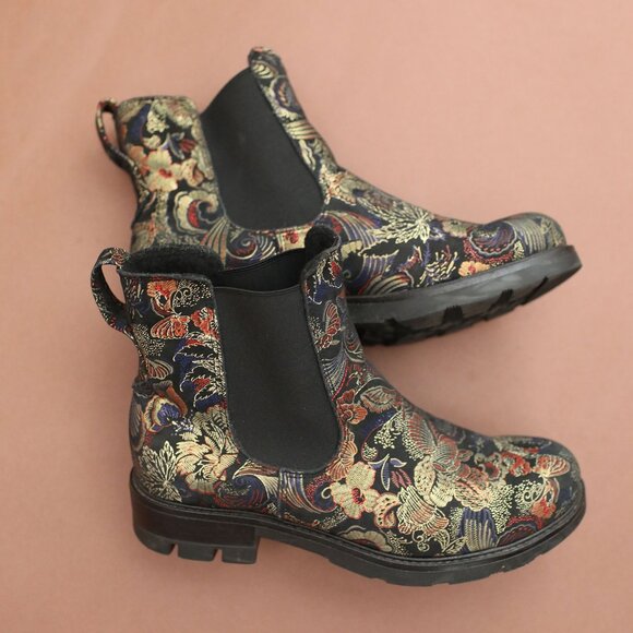 Unique Leather Chelsea Boots with Floral Print - Size 8 - Picture 3 of 7